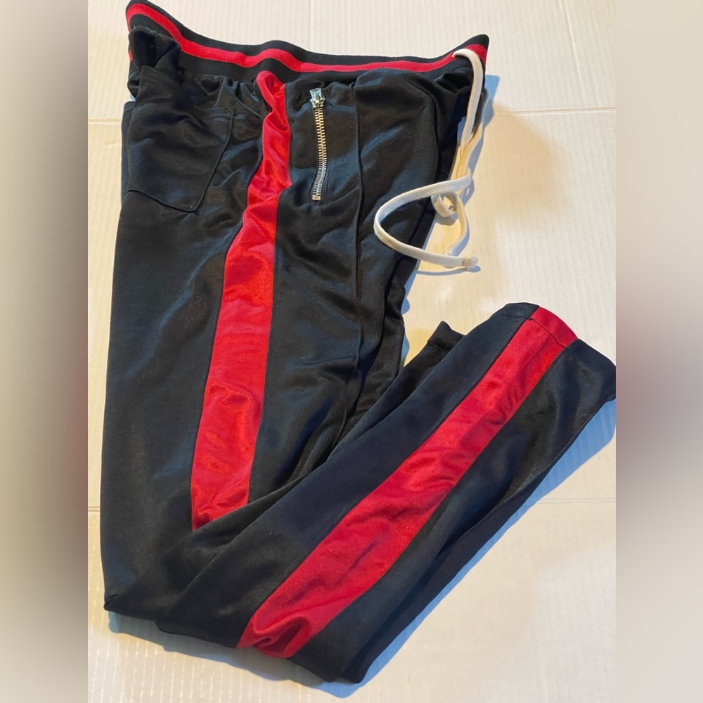 Mnml track pants mens size medium black red‎ pre-owned condition